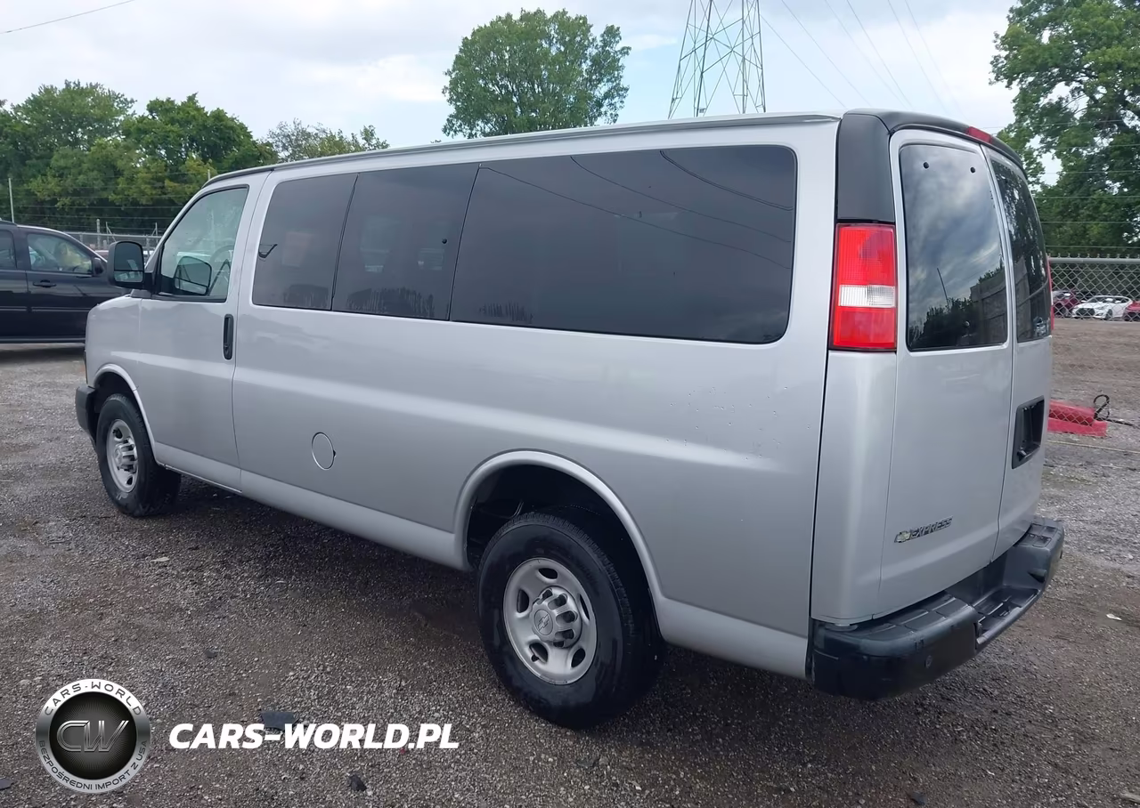 2019 Chevrolet Express 2500 Ls VIN:1GAWGEFG1K1330582 - 3