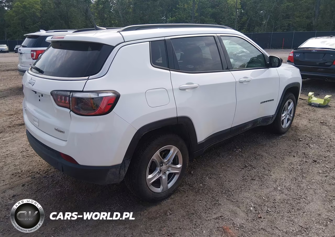 2024 Jeep Compass Latitude 4X4 VIN:3C4NJDBN2RT595260 - 4