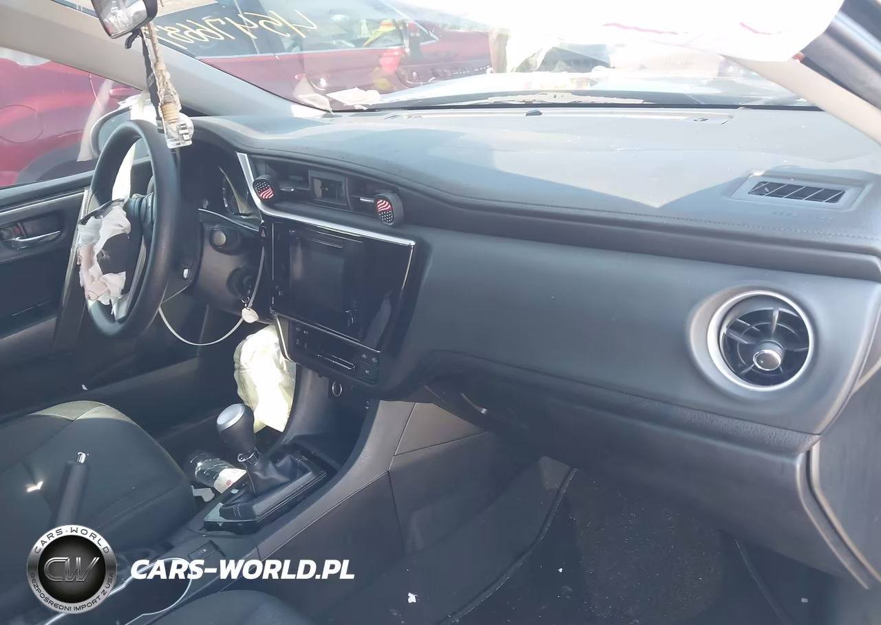 2019 Toyota Corolla Le VIN:2T1BURHE5KC238131 - 5