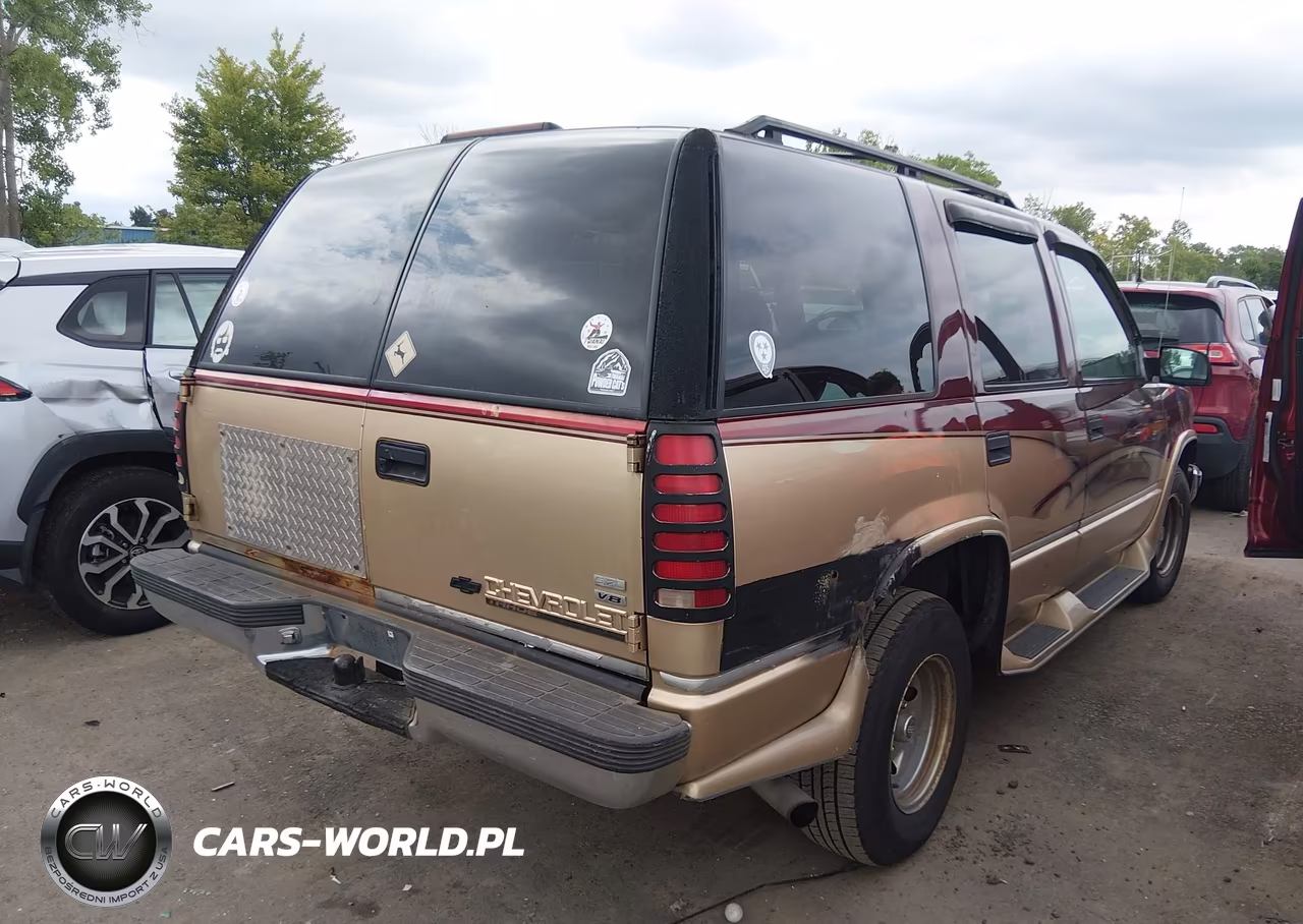 1999 Chevrolet Tahoe Ls VIN:1GNEC13R6XJ383208 - 4