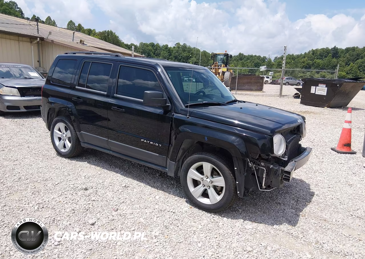 2016 Jeep Patriot Latitude – zdjęcie 1 z 12