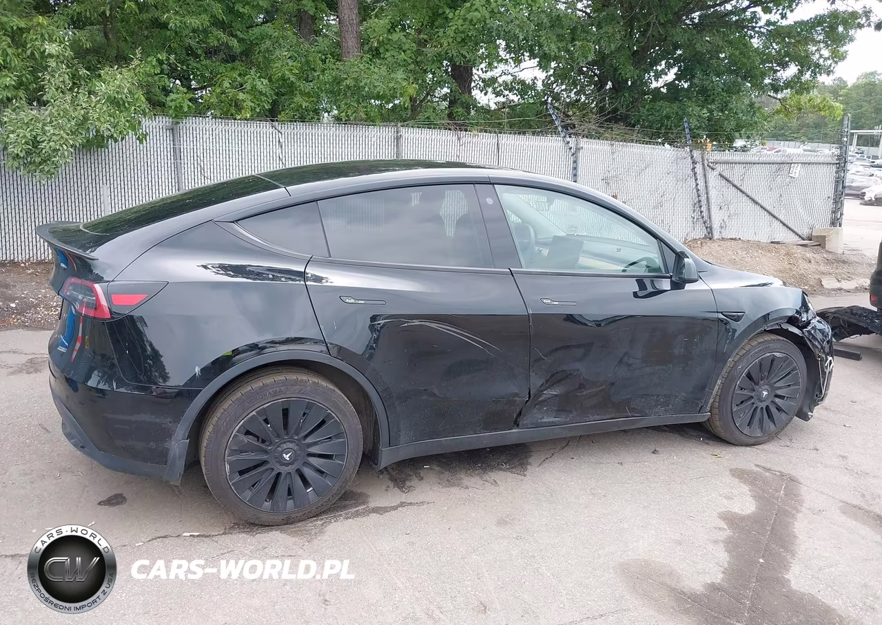 2022 Tesla Model Y Long Range Dual Motor All-Wheel Drive VIN:7SAYGAEE2NF388417 - 14