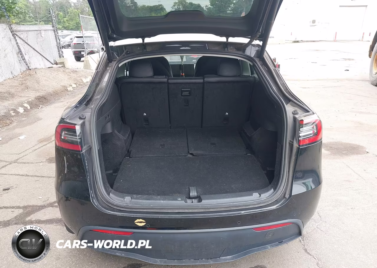 2022 Tesla Model Y Long Range Dual Motor All-Wheel Drive VIN:7SAYGAEE2NF388417 - 21
