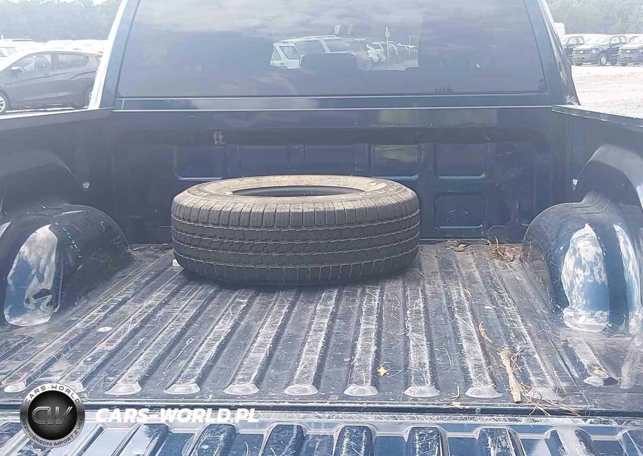 2021 Ram 1500 Classic Tradesman 4X4 5'7 Box VIN:1C6RR7KG0MS559341 - 12