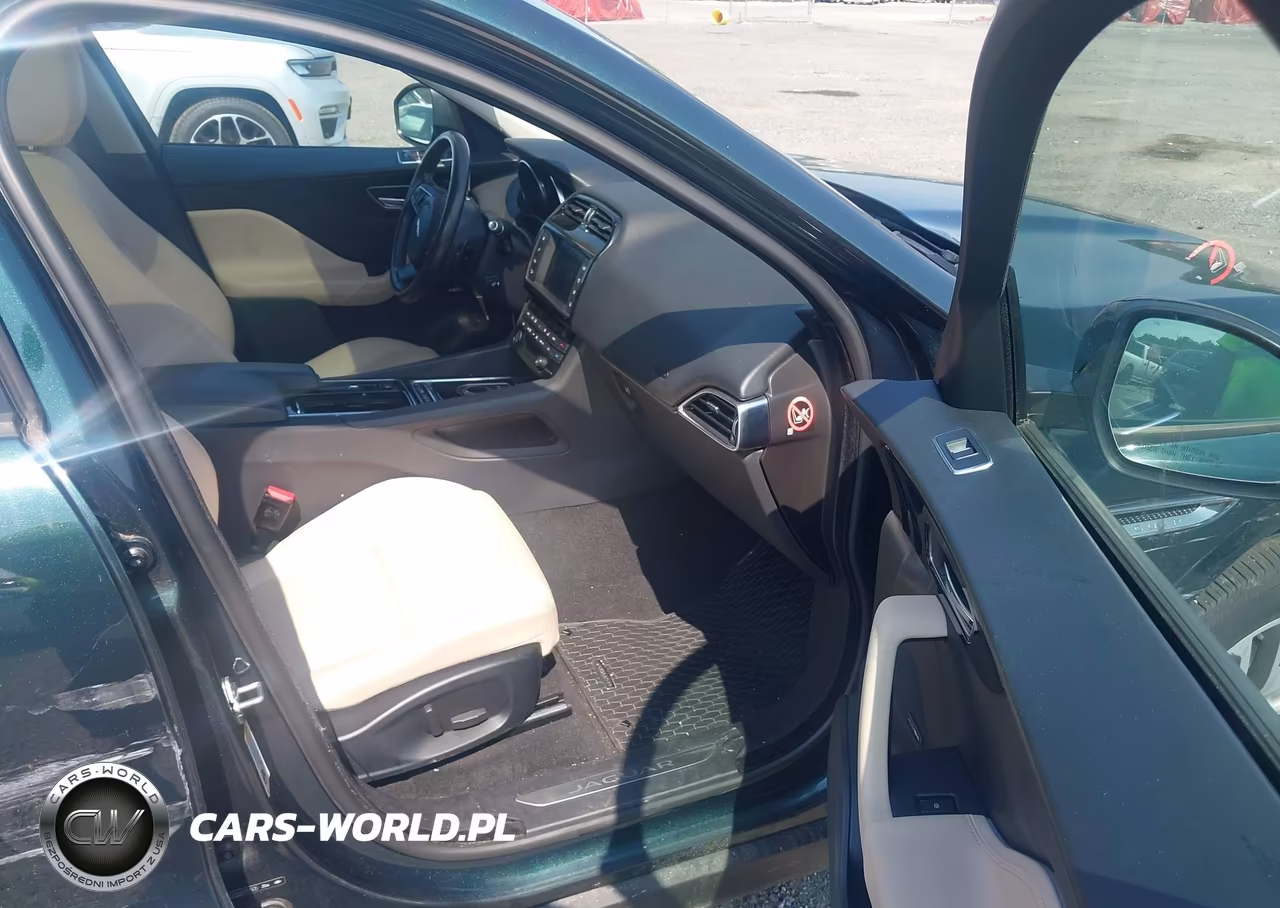 2018 Jaguar F-Pace 35T Premium VIN:SADCJ2EV4JA270505 - 5