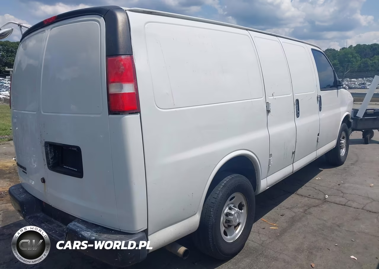 2016 Chevrolet Express 3500 Work Van VIN:1GCZGGFF7G1234535 - 4