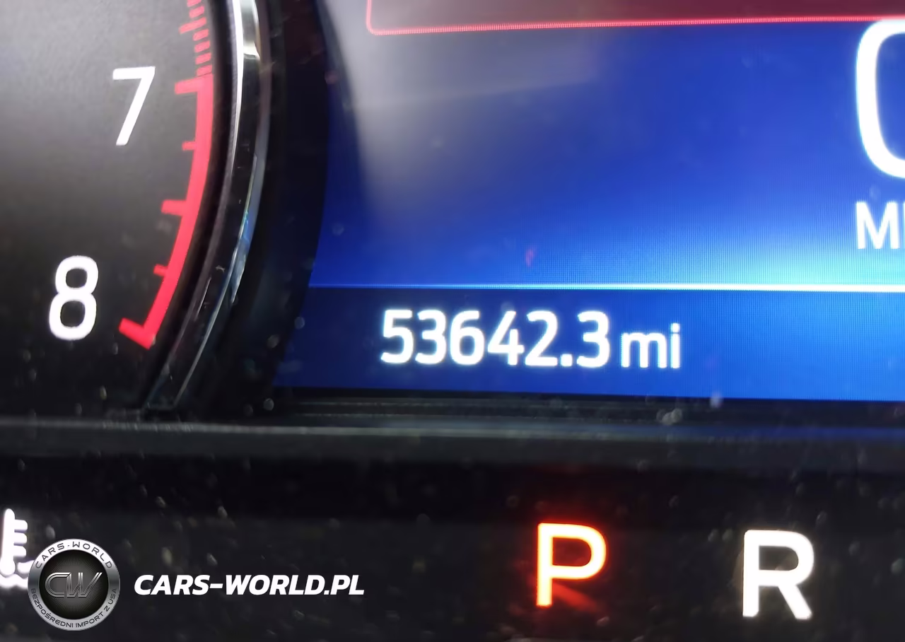 2020 Ford Explorer Xlt VIN:1FMSK8DHXLGA31670 - 15