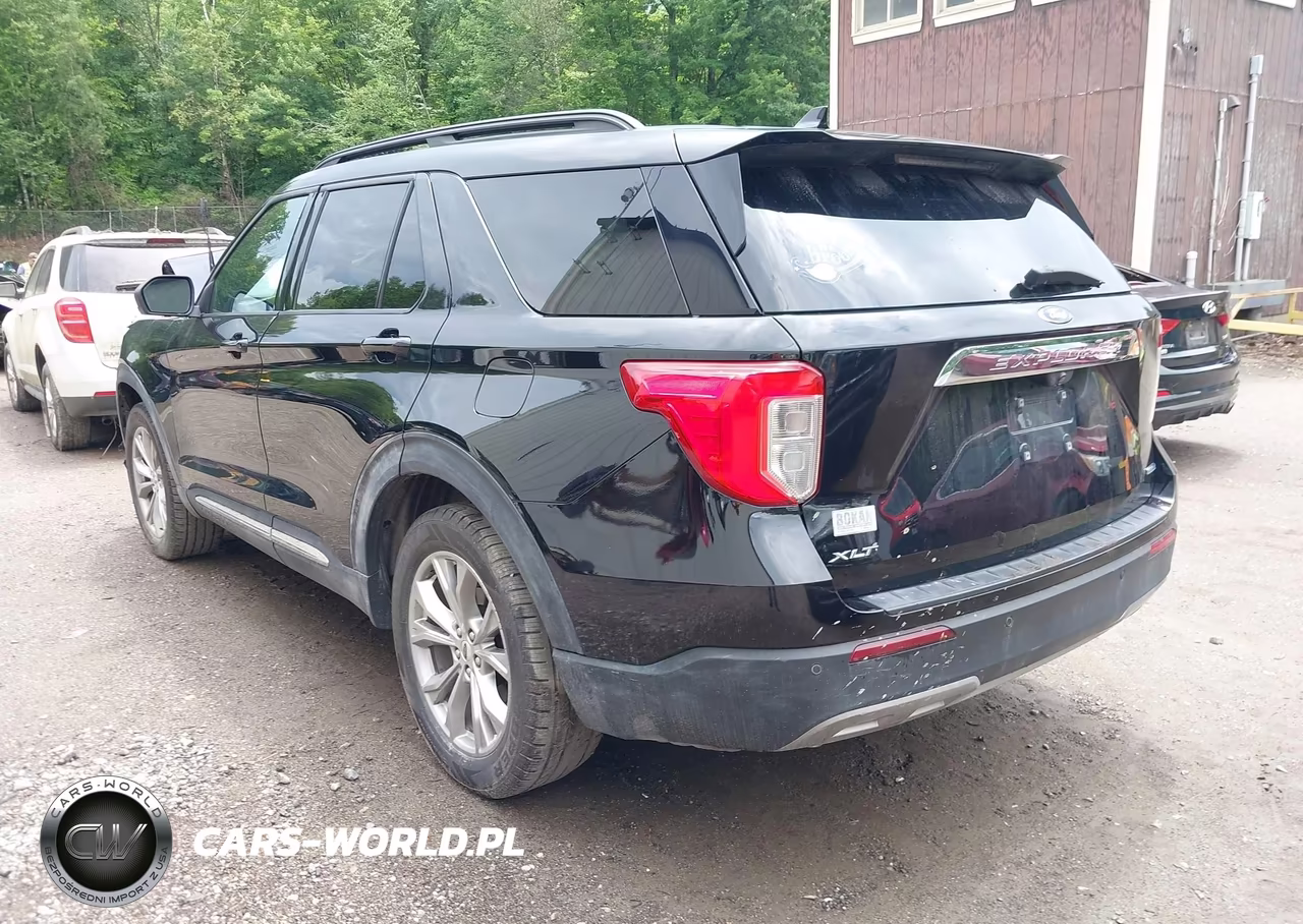 2020 Ford Explorer Xlt VIN:1FMSK8DHXLGA31670 - 3