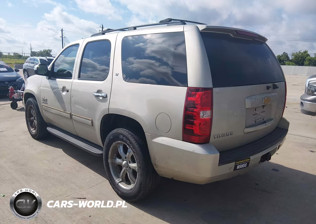 2013 Chevrolet Tahoe Lt VIN:1GNSCBE00DR195367 - 3