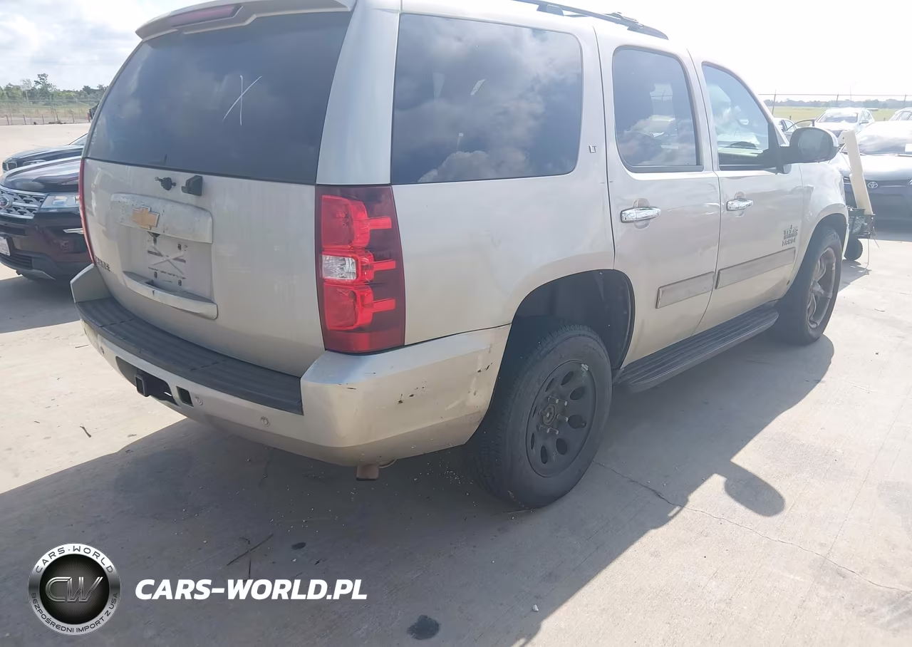 2013 Chevrolet Tahoe Lt VIN:1GNSCBE00DR195367 - 4