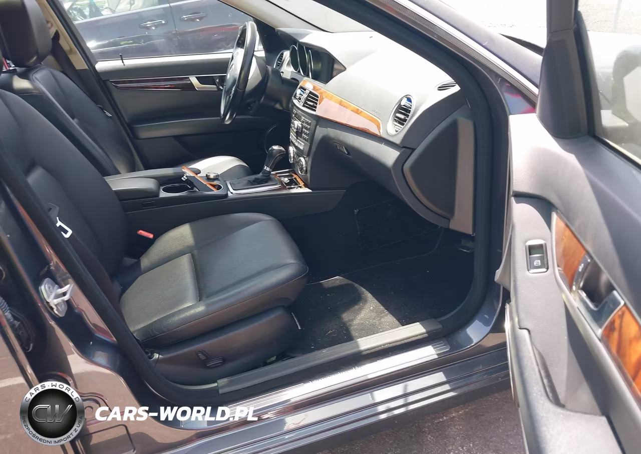 2013 Mercedes-Benz C 300 Luxury 4Matic VIN:WDDGF8AB7DR265131 - 5
