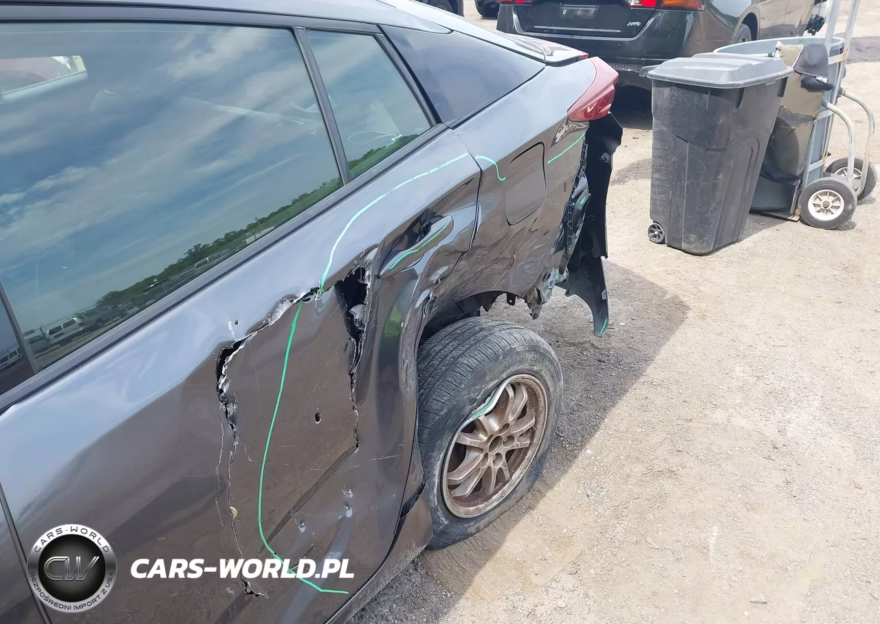 2017 Toyota Prius Prime Plus VIN:JTDKARFP1H3043108 - 17