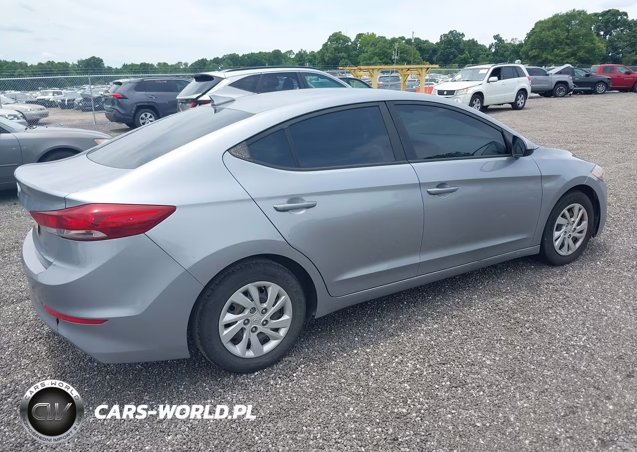 2017 Hyundai Elantra Se VIN:5NPD74LFXHH196841 - 4