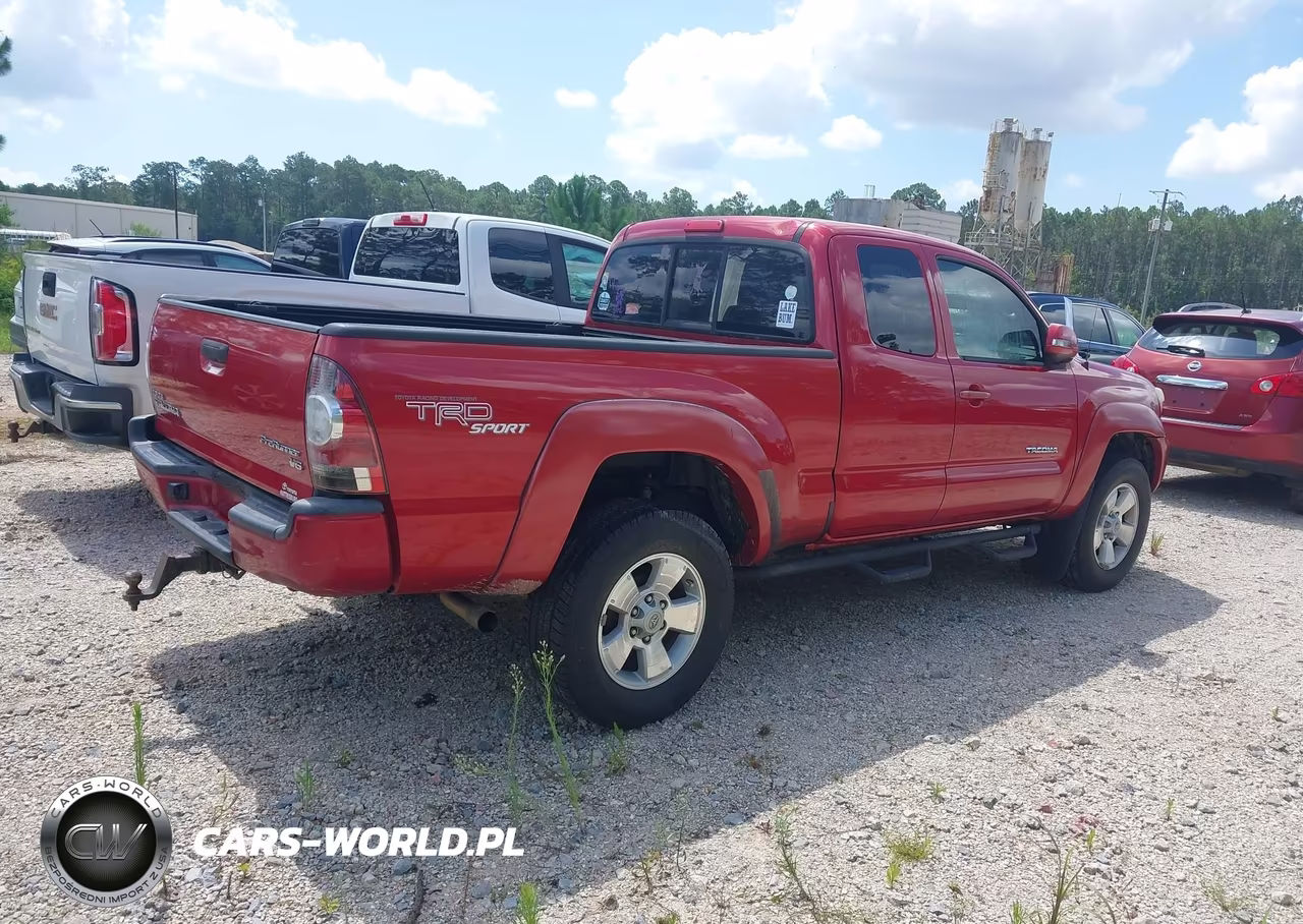 2013 Toyota Tacoma Prerunner V6 VIN:5TFTU4GN3DX035283 - 4