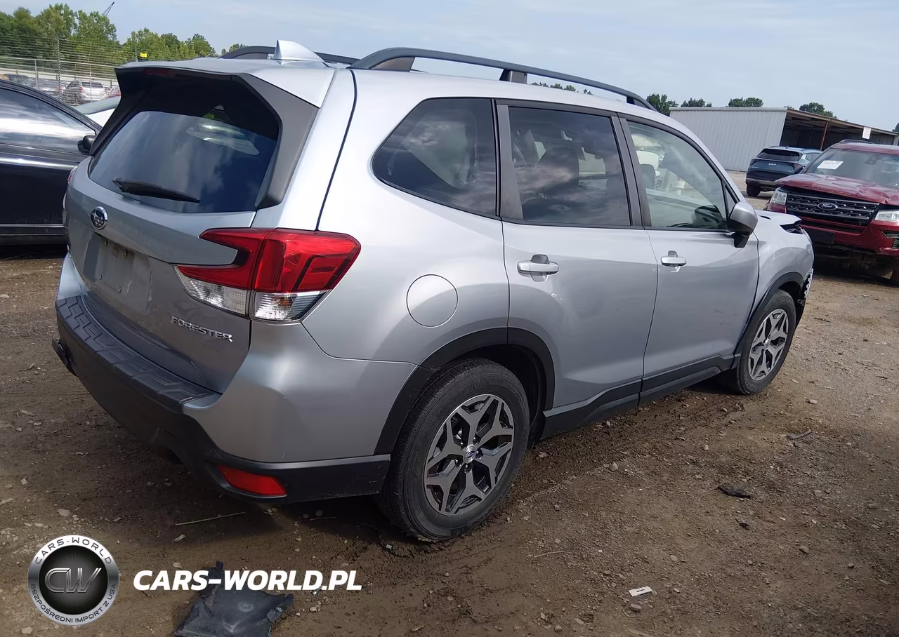 2019 Subaru Forester Premium VIN:JF2SKAEC0KH524234 - 4