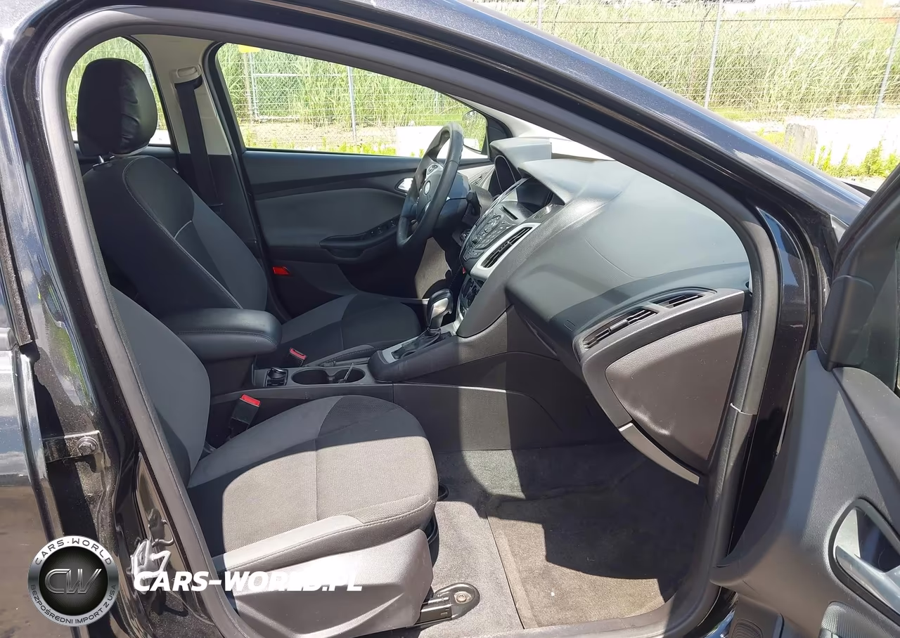 2014 Ford Focus Se VIN:1FADP3F21EL154994 - 5