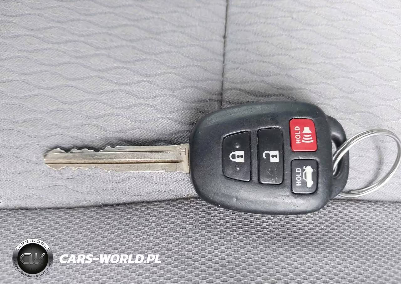 2015 Toyota Corolla Le VIN:2T1BURHE9FC404706 - 11
