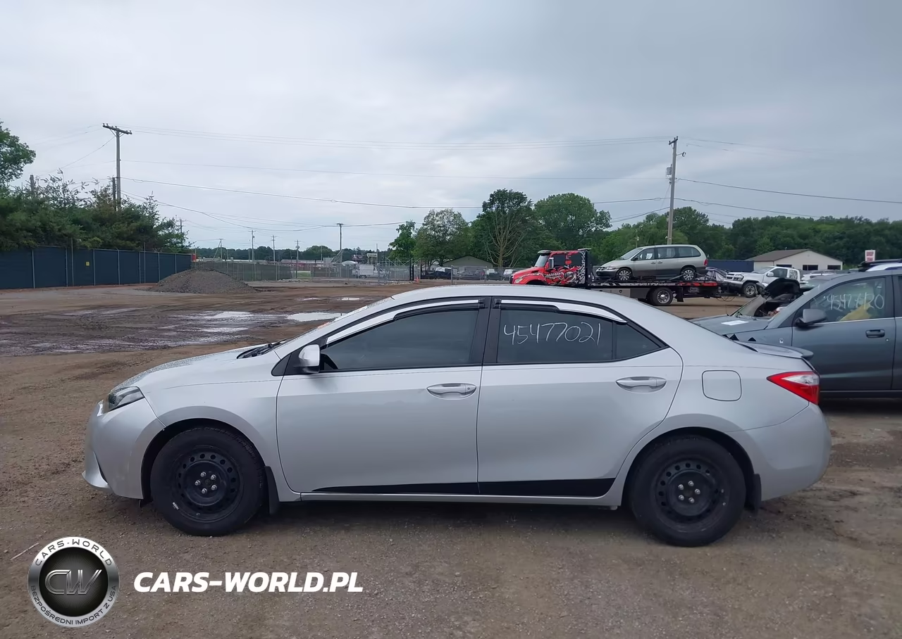 2015 Toyota Corolla Le VIN:2T1BURHE9FC404706 - 14