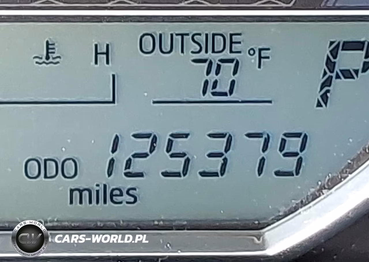 2015 Toyota Corolla Le VIN:2T1BURHE9FC404706 - 15