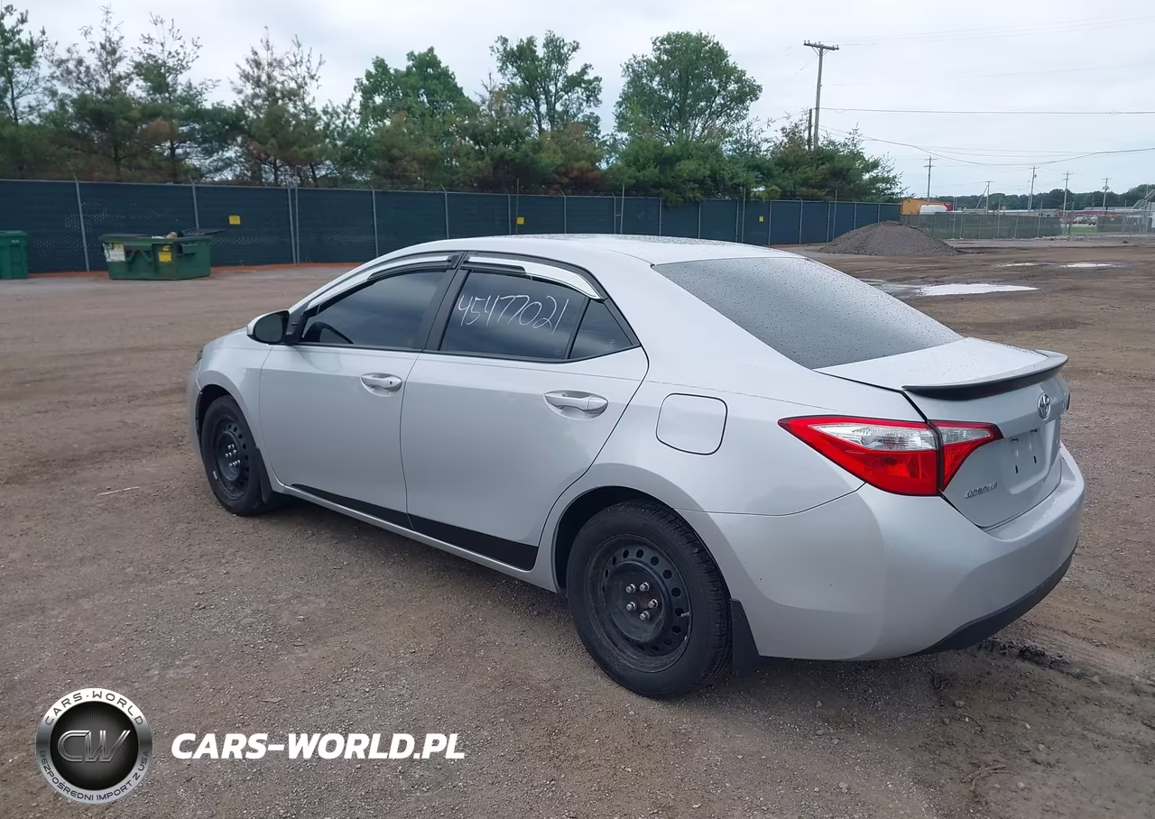 2015 Toyota Corolla Le VIN:2T1BURHE9FC404706 - 3