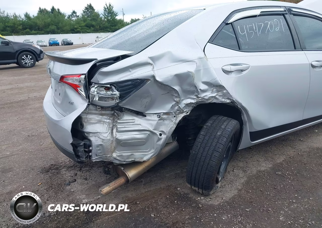 2015 Toyota Corolla Le VIN:2T1BURHE9FC404706 - 6