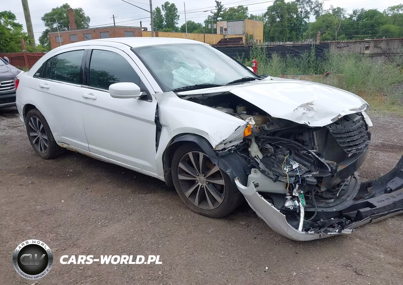2014 Chrysler 200 Touring – zdjęcie 1 z 15
