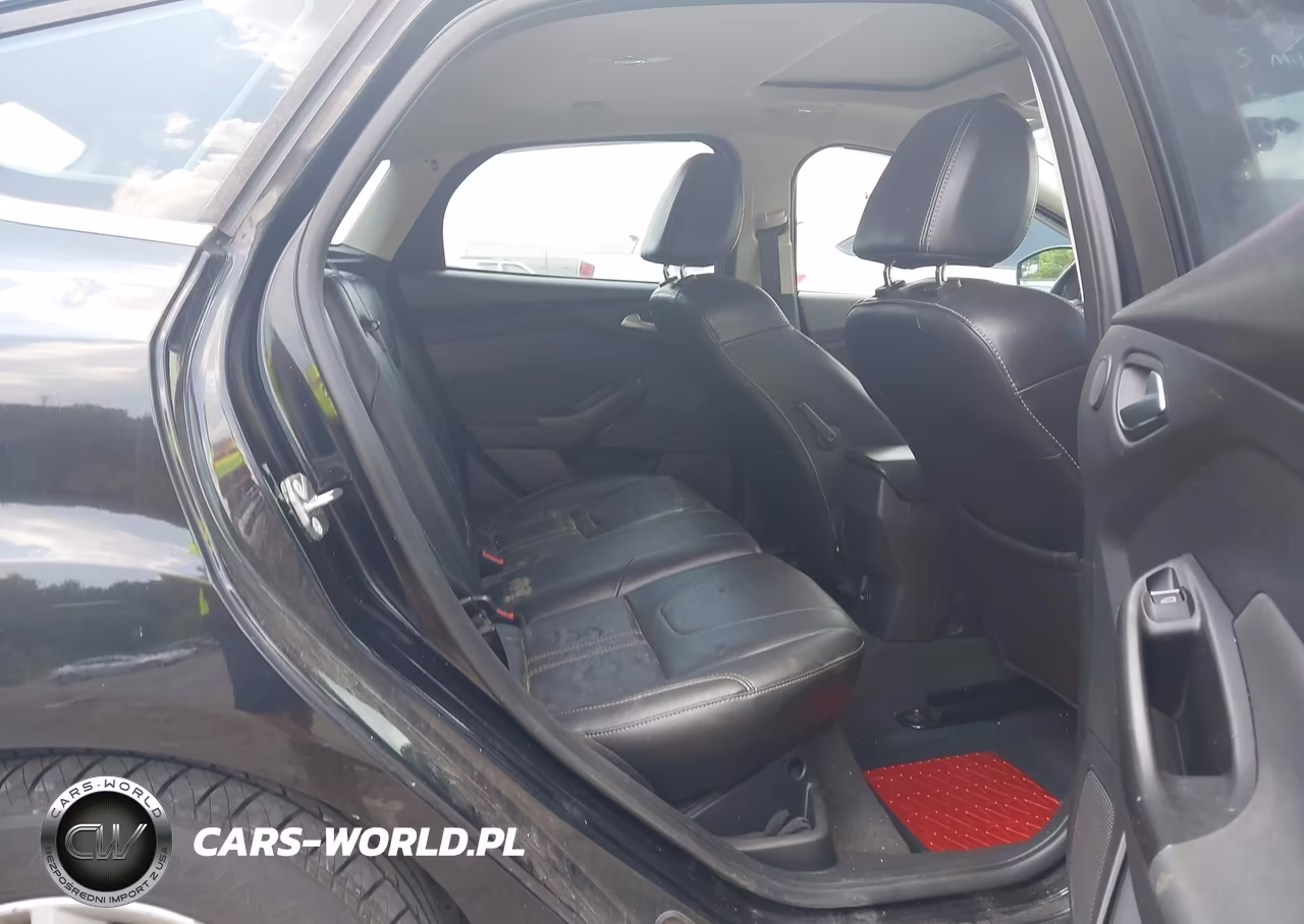 2014 Ford Focus Titanium VIN:1FADP3N27EL396027 - 8