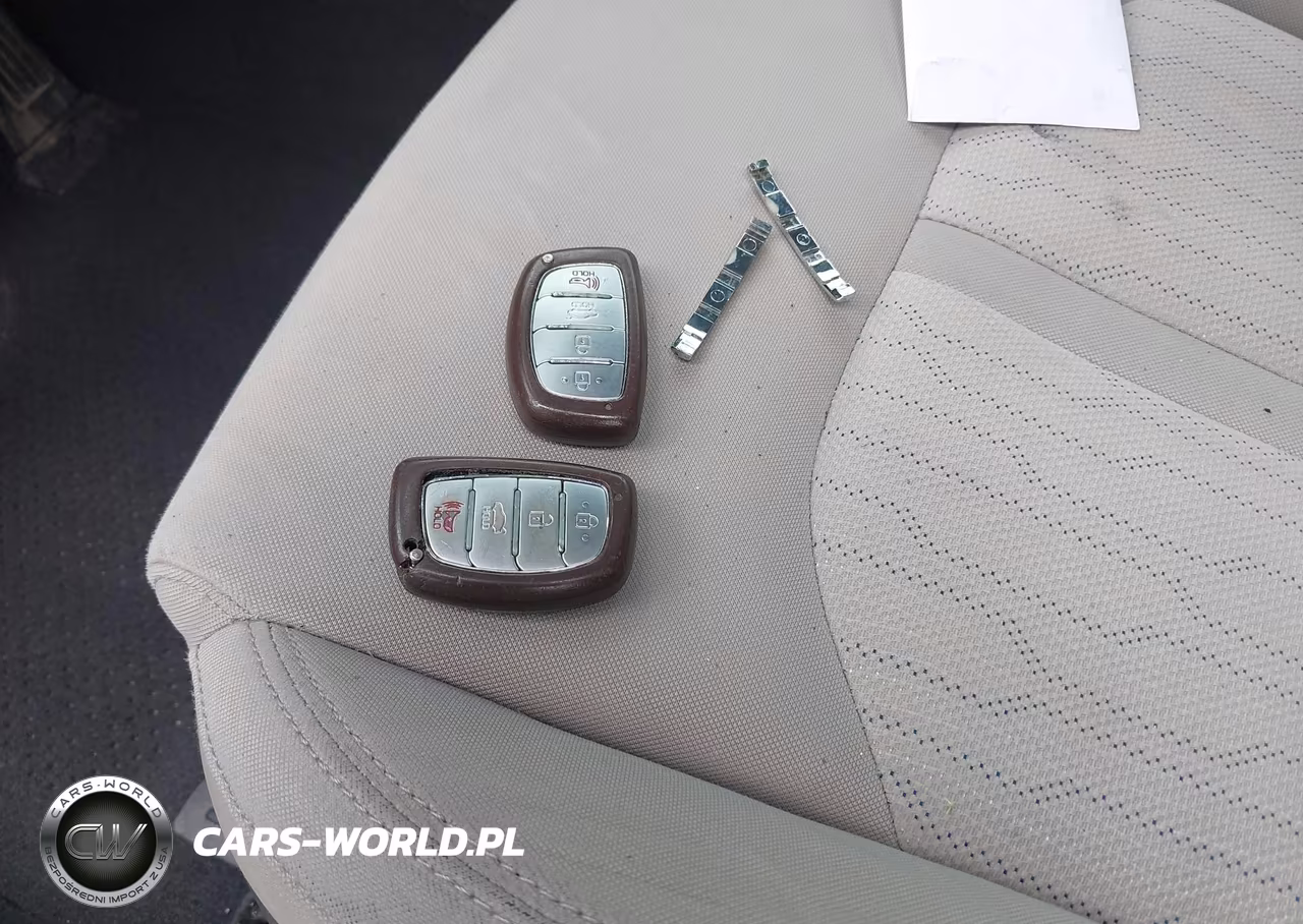 2017 Hyundai Sonata Hybrid Se VIN:KMHE24L35HA070866 - 11