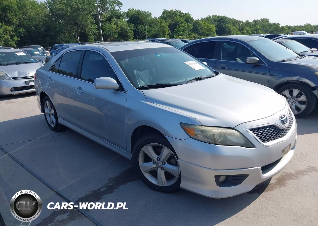 2011 Toyota Camry Se V6 – zdjęcie 1 z 11
