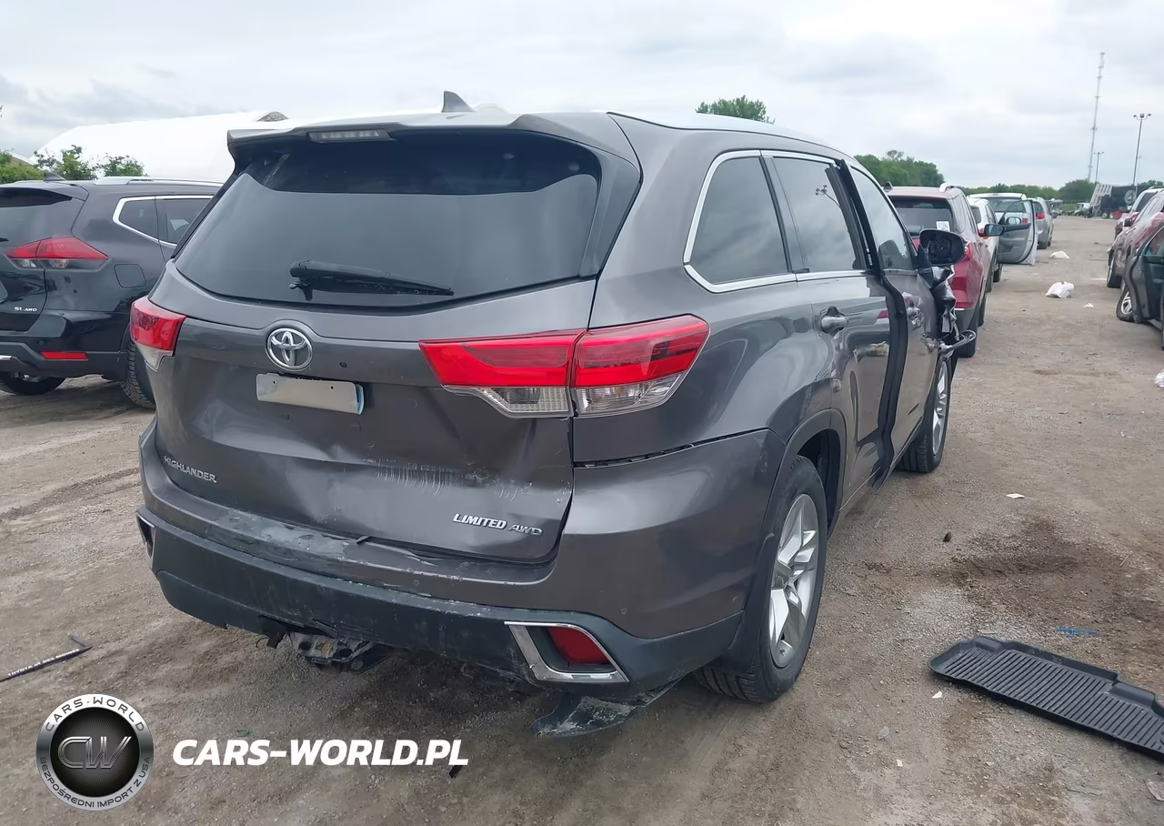 2018 Toyota Highlander Limited VIN:5TDDZRFH7JS853860 - 4