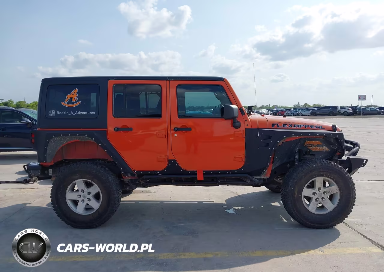 2015 Jeep Wrangler Unlimited Rubicon VIN:1C4HJWFG5FL734535 - 14