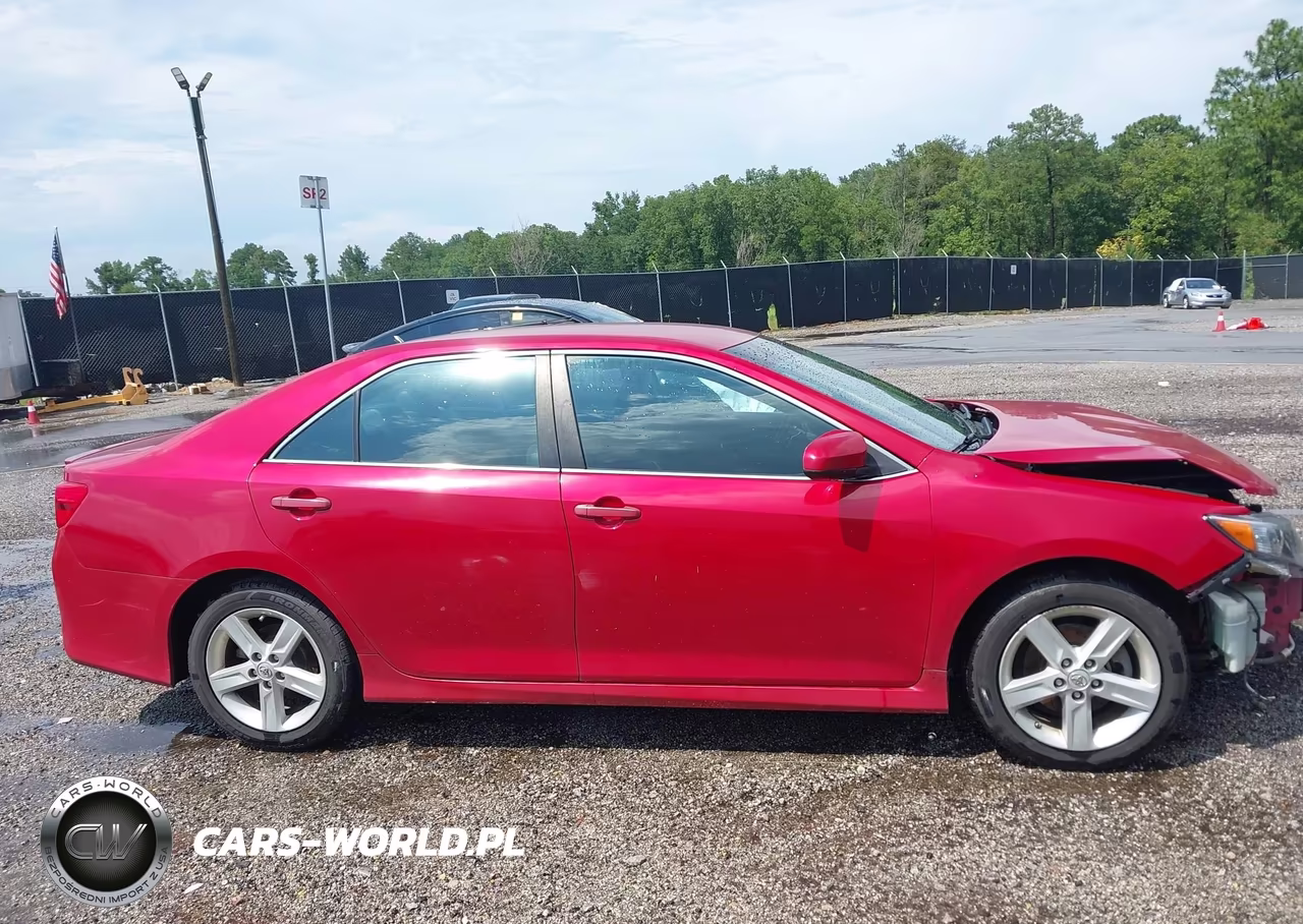 2013 Toyota Camry Se VIN:4T1BF1FK2DU711389 - 14