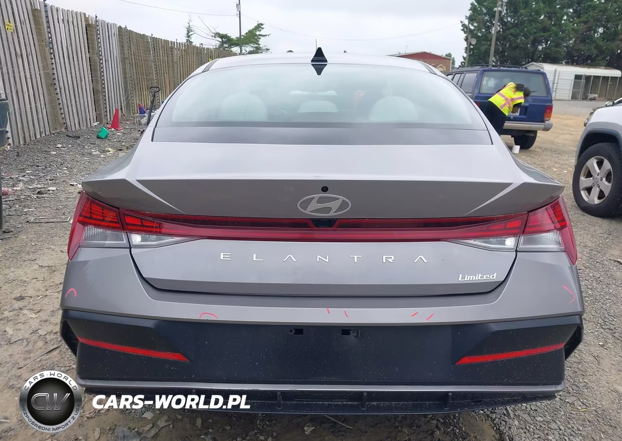 2025 Hyundai Elantra Limited VIN:KMHLP4DG9SU908428 - 16