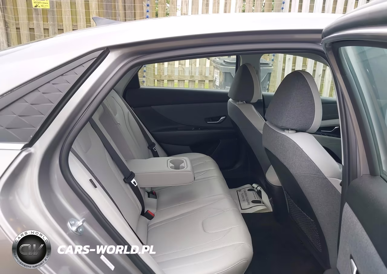 2025 Hyundai Elantra Limited VIN:KMHLP4DG9SU908428 - 8
