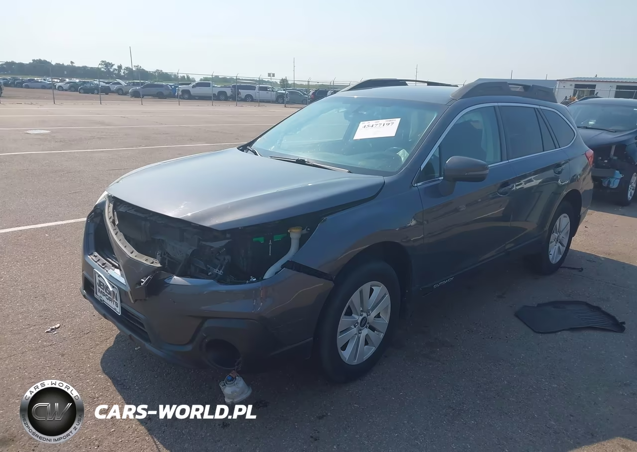 2018 Subaru Outback 2.5I Premium VIN:4S4BSAFC6J3396831 - 2