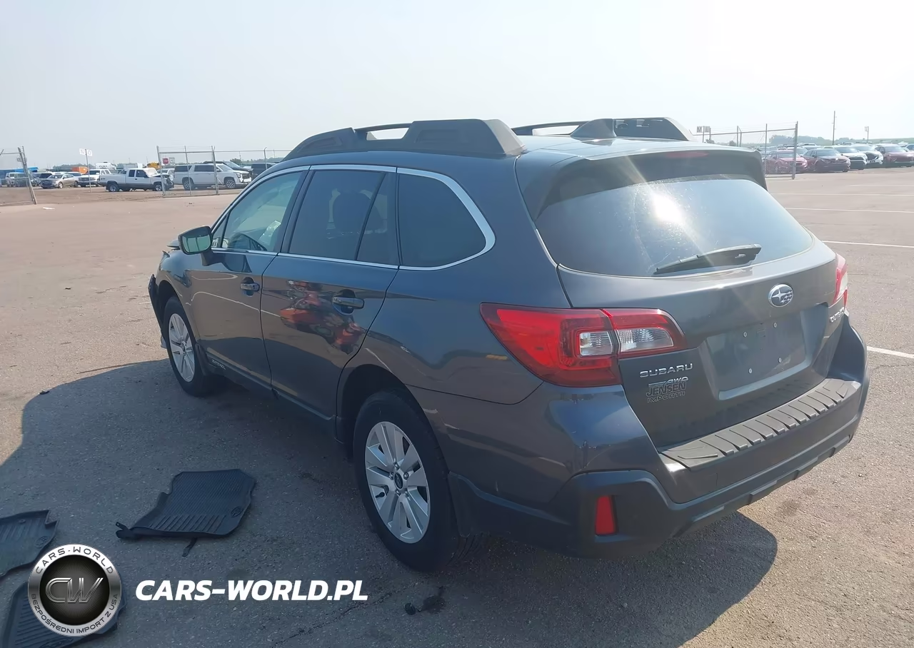 2018 Subaru Outback 2.5I Premium VIN:4S4BSAFC6J3396831 - 3