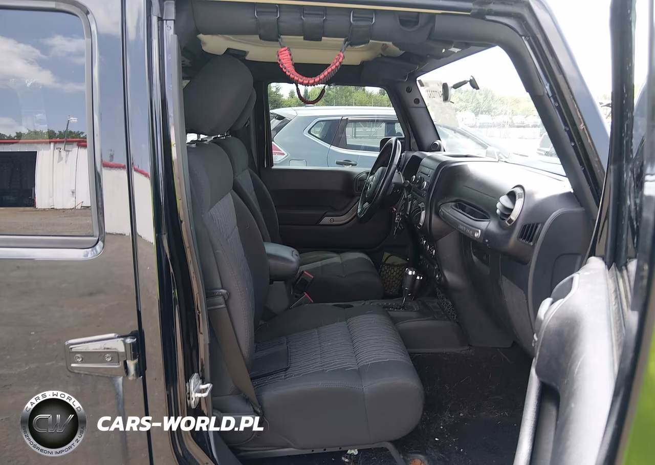 2011 Jeep Wrangler Unlimited Sport VIN:1J4BA3H1XBL507956 - 5