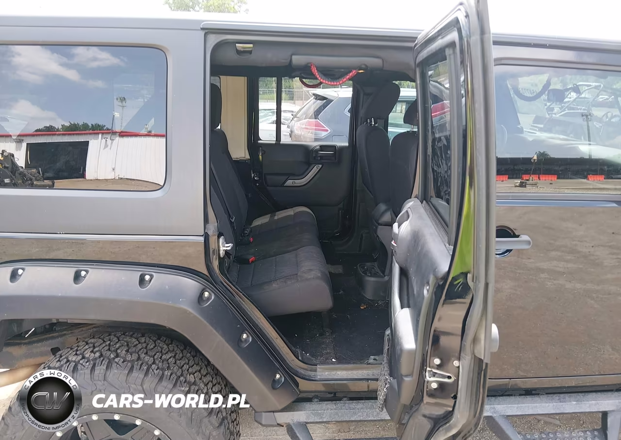 2011 Jeep Wrangler Unlimited Sport VIN:1J4BA3H1XBL507956 - 8