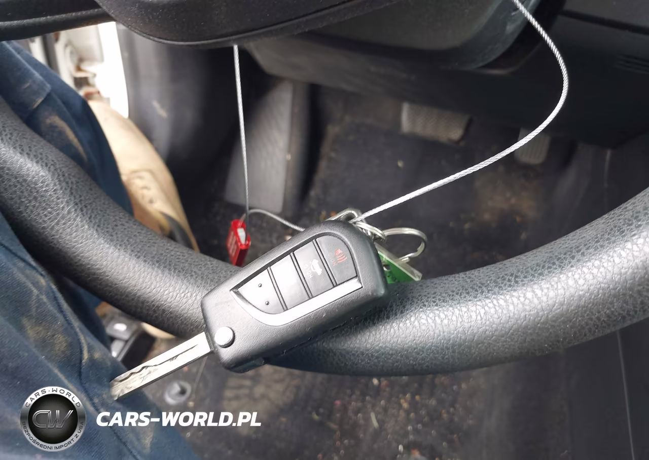 2020 Toyota Corolla Le VIN:5YFEPRAE3LP081151 - 11