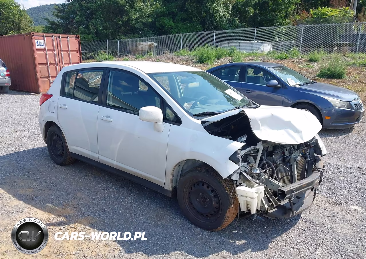 2012 Nissan Versa 1.8 S – zdjęcie 1 z 17