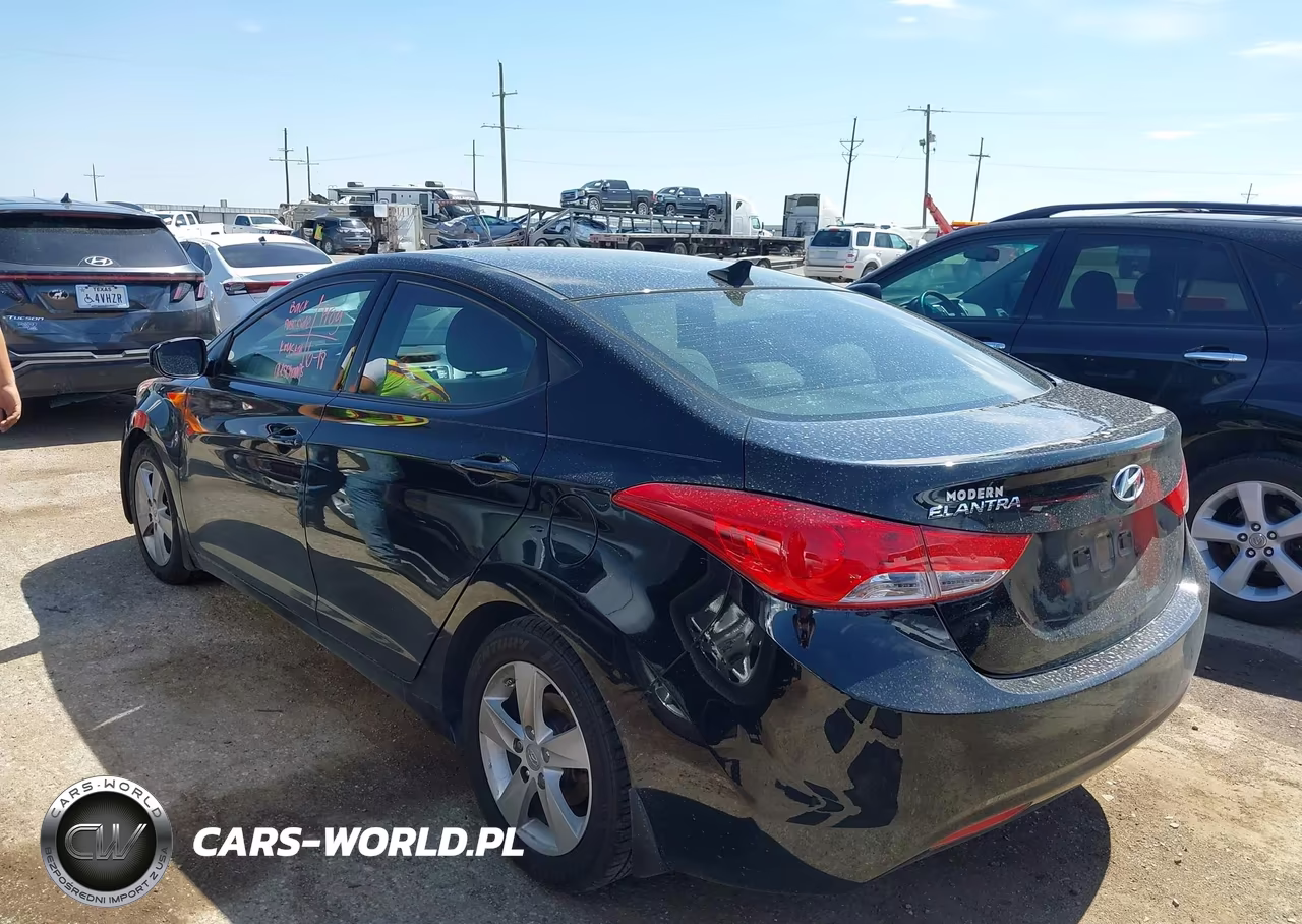 2013 Hyundai Elantra Gls VIN:5NPDH4AE8DH402157 - 3
