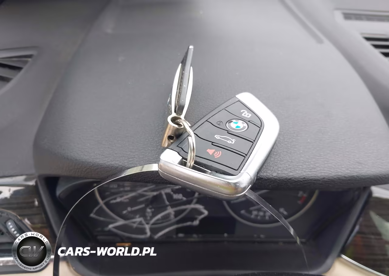 2016 BMW X1 xDrive28I VIN:WBXHT3Z36G4A49608 - 11