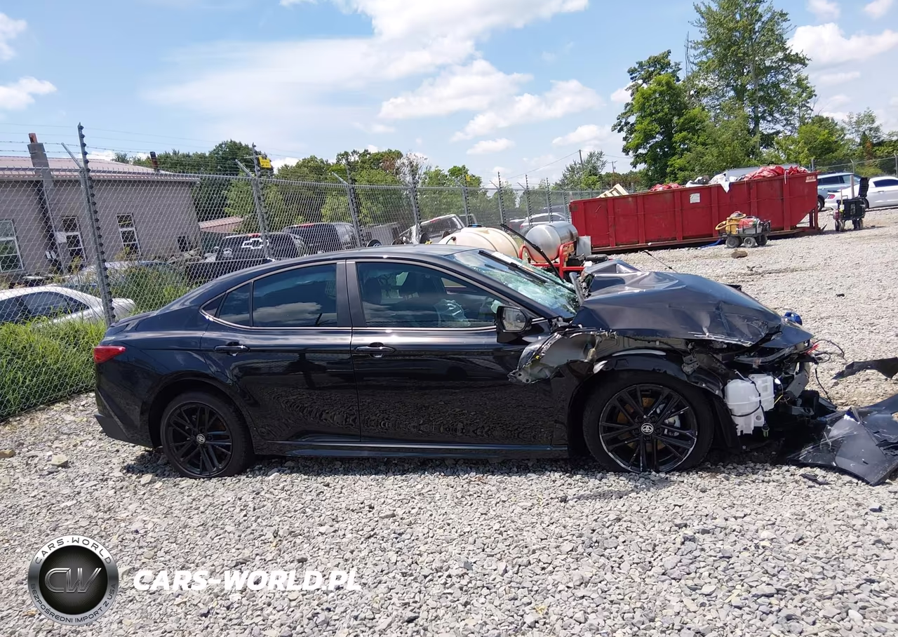 2026 Toyota Camry Se VIN:4T1DAACK3TU242291 - 14