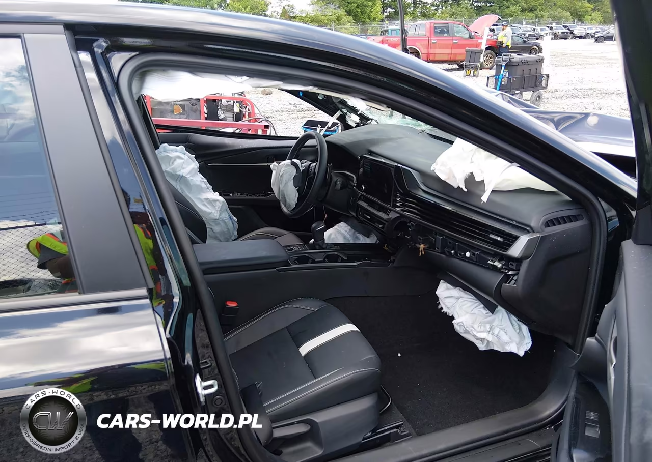 2026 Toyota Camry Se VIN:4T1DAACK3TU242291 - 5
