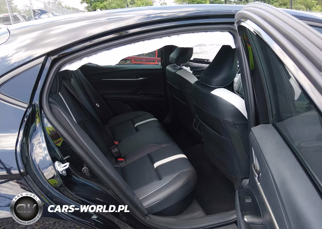 2026 Toyota Camry Se VIN:4T1DAACK3TU242291 - 8