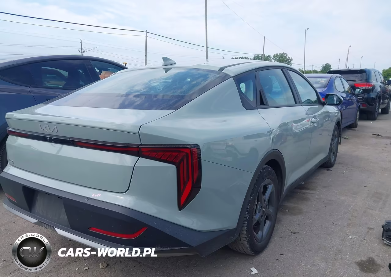 2025 Kia K4 Lxs VIN:3KPFT4DE0SE116579 - 4