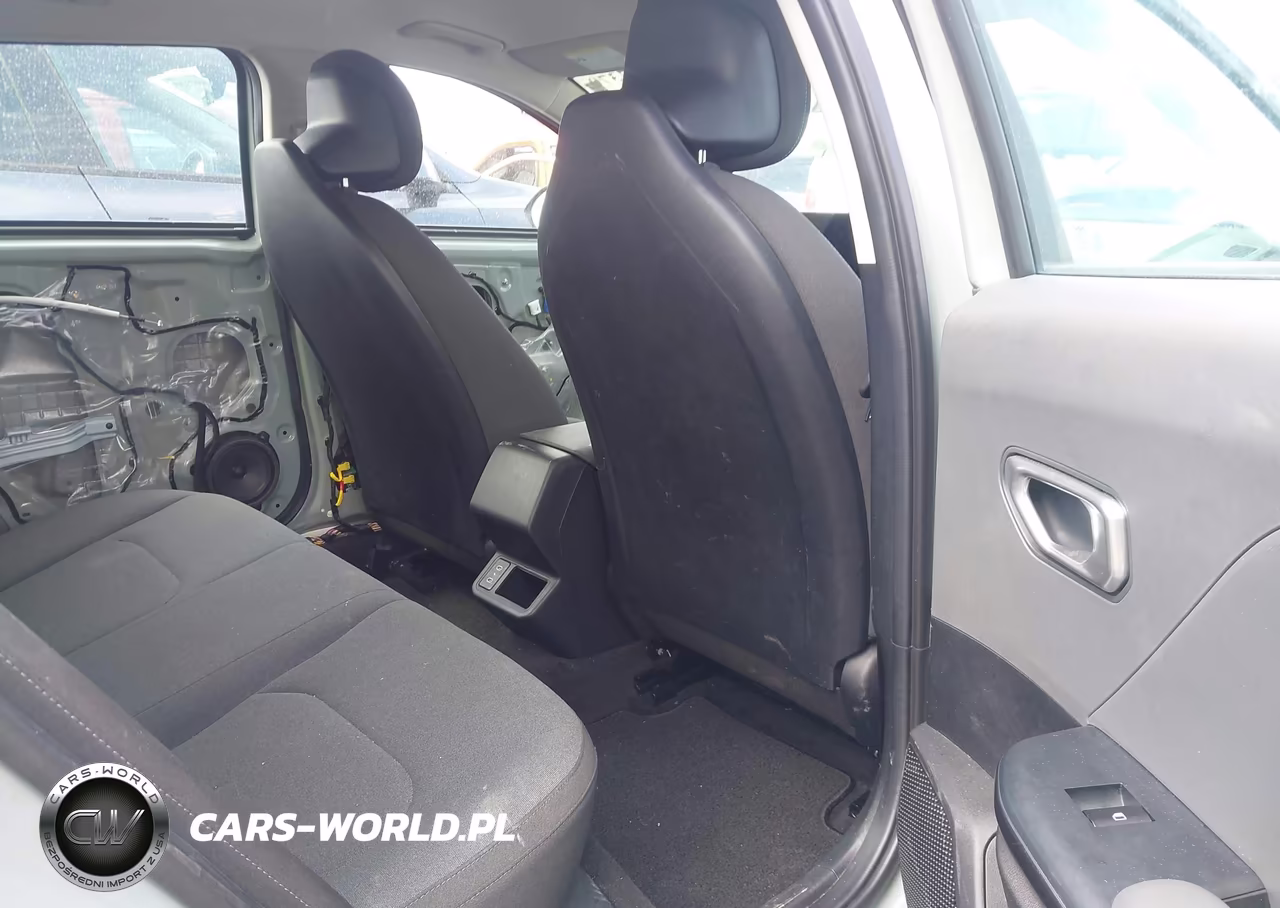 2025 Kia K4 Lxs VIN:3KPFT4DE0SE116579 - 8
