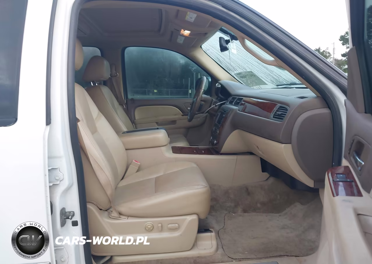 2010 Chevrolet Suburban 1500 Ltz VIN:1GNUCKE08AR185531 - 5