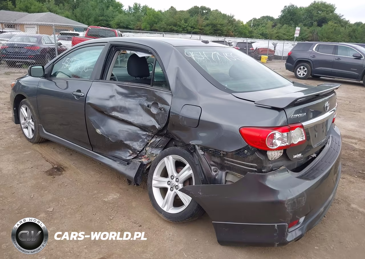 2013 Toyota Corolla S VIN:2T1BU4EE5DC109672 - 3