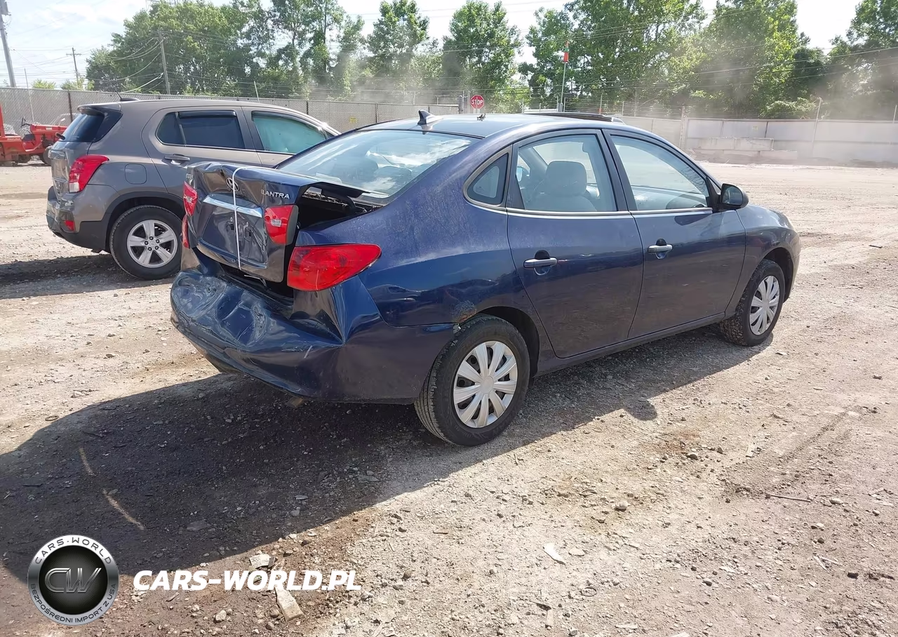 2010 Hyundai Elantra Gls VIN:KMHDU4AD3AU108598 - 4